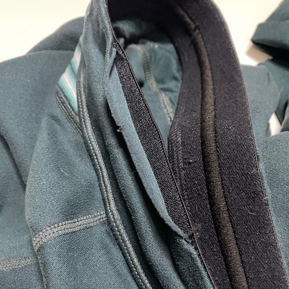 Women’s Mountain Hardwear Green Cropped Leggings Size Extra Small XS - Picture 9 of 9